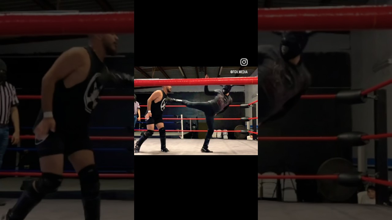 Hoof Kick🐂😵😂 #luchalibre #wrestling #prowrestling #indywrestling #texas #toro #aew #wwe #shorts