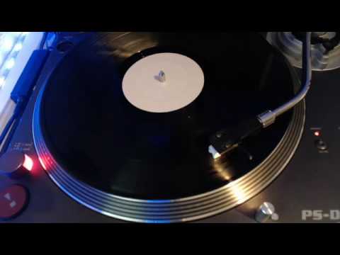 DJCHRISB .CHEEKY TRAX 12 OTHER SIDE  WHITE LABLE   HARD HOUSE   GOOD QUALITY