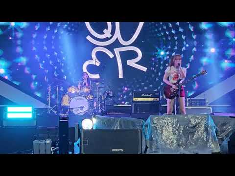 QWER 2026 Jumf '메아리(REBOUND)' 전주얼티밋뮤직페스티벌 260814 쵸단 시연 위주 직캠 4k by reBirth