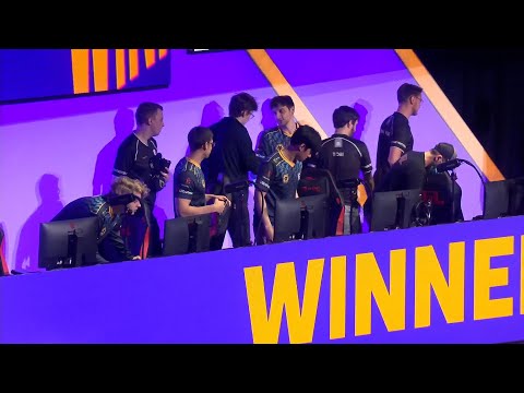 Cr1t was out of the booth so fast that he missed the handshakes