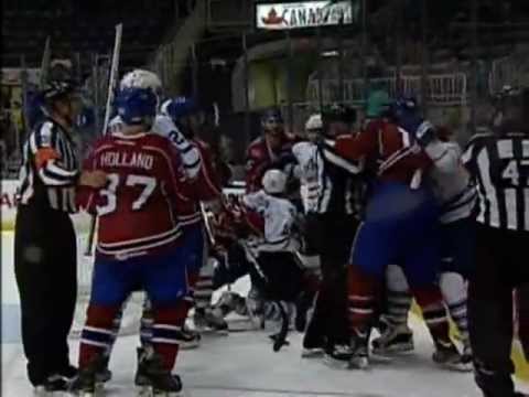 Michael Blunden vs. Leo Komarov (Hamilton vs. Toronto) (Oct. 20, 2012)