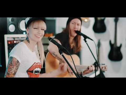 Linda Varg - Idiot (Hangover Version)