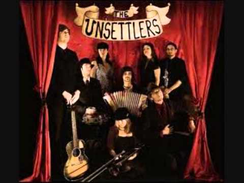 The Unsettlers - The Cops are Here