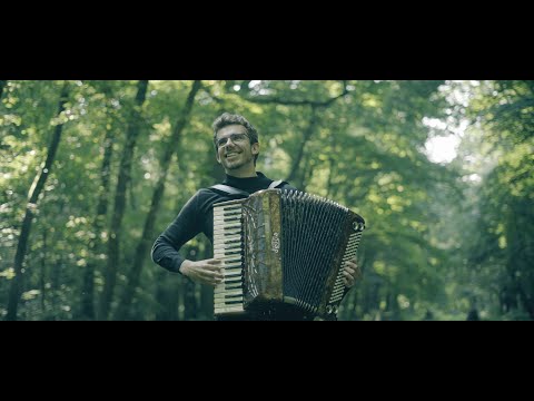 Retour Des Hirondelles - B. Pagano / R. Trognée | Milan Řehák - accordion [OFFICIAL VIDEO]