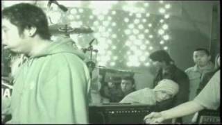 Moshing in China's Underground Rock Club Mosh Pit POV! 扭曲的机器 Twisted Machine 说唱金属