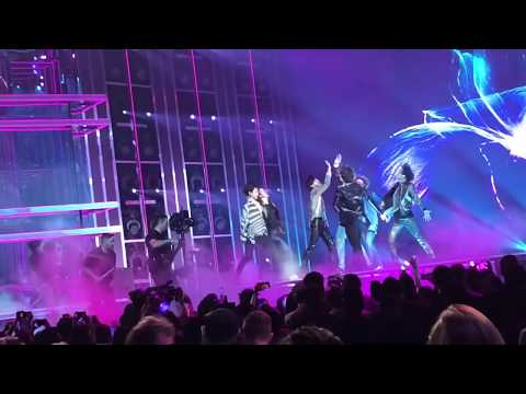 [LIVE] BTS FAKE LOVE FANCAM (FLOOR SEATS) BBMAS BILLBOARD MUSIC AWARDS 2018