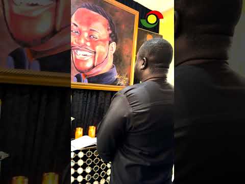 GJA Prez Albert Dwumfour was at the home of the late Daddy Lumba to sign the book of condolence