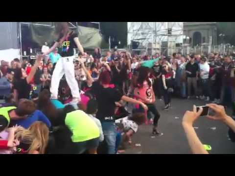 Flash mob M.a.s Milano Firenze 5 maggio MTV trl