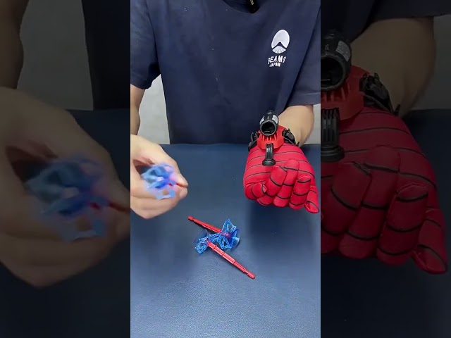 Vídeo relacionado con WYFDCZZP 2 Set uegos de Guantes de Lanzador, Juguete Lanza Telarañas