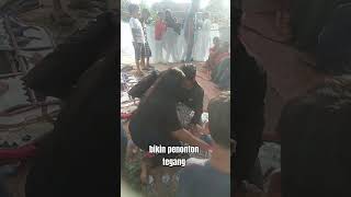 Download lagu Pingsan!! bikin pawang jadi tegang mp3