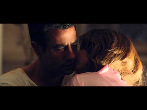 Trailer of Aşk Kırmızı (2013)