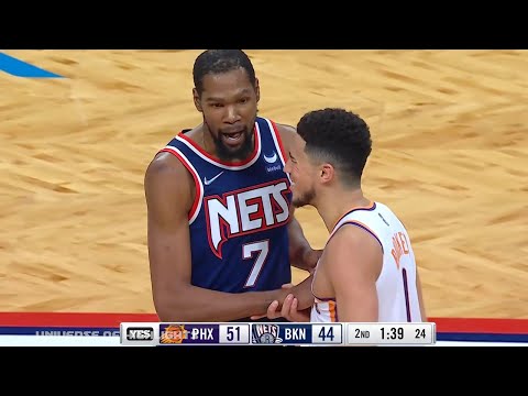 Kevin Durant gave Devin Booker that "you don’t want this smoke" fist bump to the chest 😃