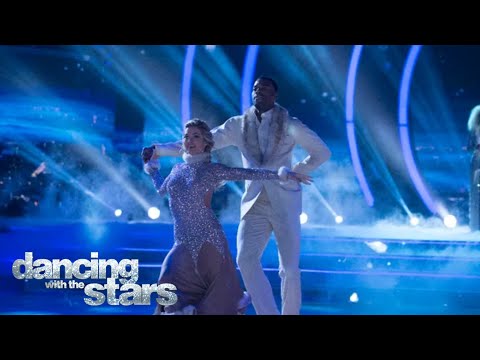 Calvin Johnson Jr. and Lindsay Arnold Waltz (Week 9) | Dancing With The Stars