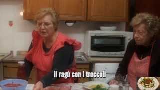 preview picture of video '(FOGGIA) Fatte, cutte e magnàte! La rubrica culinaria foggiana-6 Puntata(2013)(il ragù foggiano)'