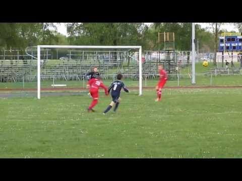 MVI5892 CLEAR NOT GIVEN PENALTY watch at 0:36 sec , acrobatic repulse  !!!