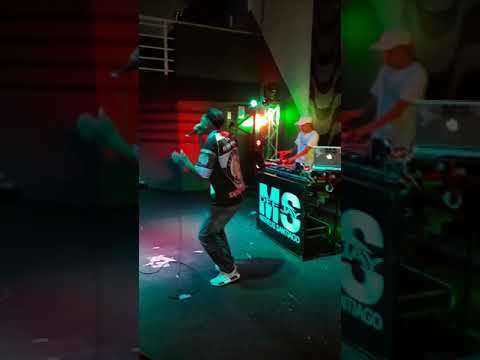 Mc 2k Boladão baile no monarca de suzano 06/12/2018
