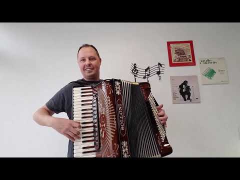 Video #2 - Solloni Supreme I (Carnegie Accordion Company)