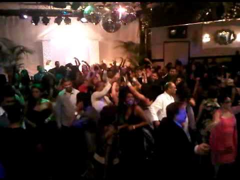 DJ ZUNILS @ A PRIVATE PARTY (WEDDING) MAY 2011 -los op djoegoe djoegoe zunils remix