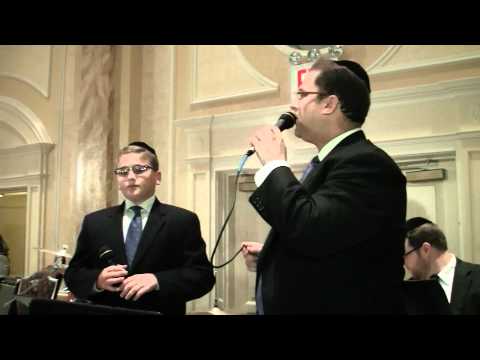 Shloime & Dovid Dachs Singing Hiney Ma Tov From Shalsheles at a Chupa.mp4