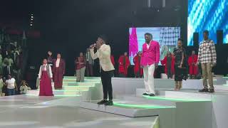 Download lagu MKHULU UYESABEKA  mp3