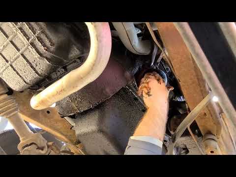 Changing the oil in 1994-2002 2nd Gen Dodge Ram with 5.9l 360 cubic inch magnum mopar engine 4wd.