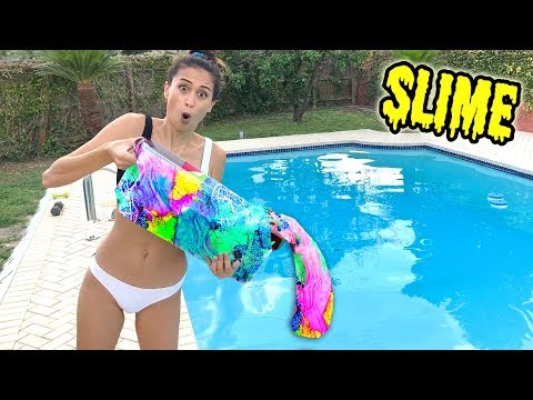 MIJN HELE SLIJM COLLECTIE MENGEN en IN HET ZWEMBAD GOOIEN! || Slime Sunday
