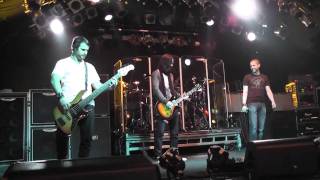 Alter Bridge - Brand New Start Malmö KB soundcheck with Anders, The Driftwood Sign 2010-11-01