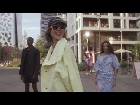 Holzweiler SS22 - In Transit