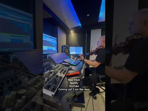 New track on in a few days… #music #georgesousounis #electronicmusic #liveviolin #remix #dj #violin