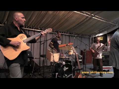 Phil BARNEY - Repetition concert acoustique (2009) Pt.3