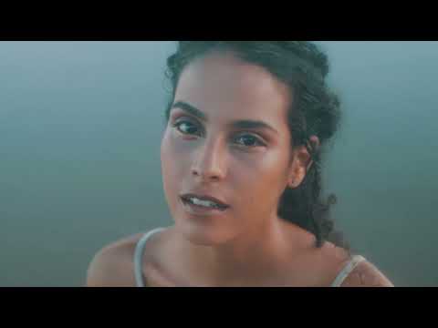Laura Catarina ft. Dani Black - Românticos (Visualizer)