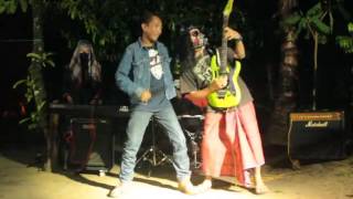 Download lagu Mega/Bloodshed ~ Sekuntum Bunga Sakura Di Gurun Sahara & Srikandi Cintaku (feat Fendi SP) mp3