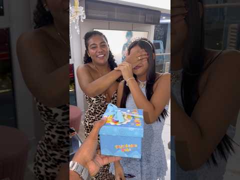 Regalo de cumple de Luisa Alejandra 🎁🥰 #viralshorts #comedy