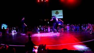 Blazin Squad Bboy - Red Bull Bc One Cypher Malaysia 2012 : Top 16 B&#39;boy Safwan VS B&#39;boy Natural