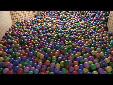 25,000 balls in the metro stairs   Blender animation   EEVEE