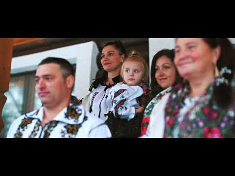 Mihaela Florea și Grupul vocal "Flori din Bucovina " -  Primește - ne, gazdă -n casă