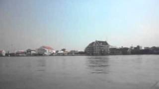 preview picture of video 'Samut Prakan Pier, Ferry to Phra Pradaeng, crossing the Chao Phraya River, Thailand.'