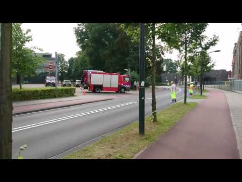 Prio 1 uitruk HV 05-1171 naar aanrijding letsel oprit A35 hengelo