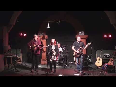 Zakafy - ZAKAFY + hosté - Slunce v bání (LIVE)