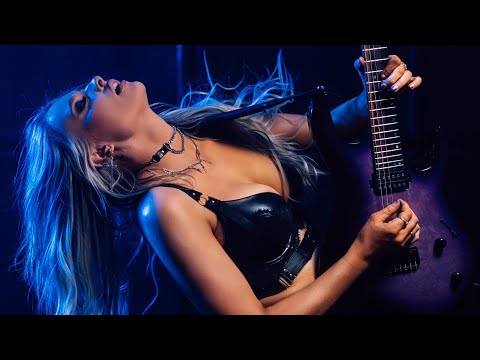 Sophie Lloyd - Hanging On (feat. Lauren Babic) Official Music Video