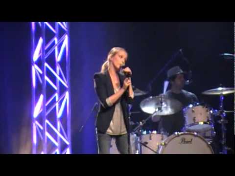 Annie Villeneuve _ un ange qui passe