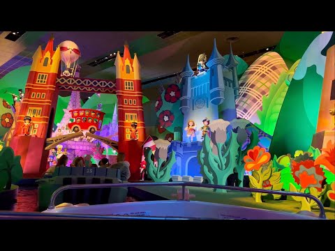 “it’s a small world” POV Timelapse Disneyland Paris 2023