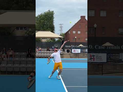 Kristof MINARIK serve in slow motion
