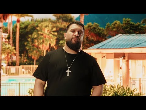 Tzanca Uraganu - N-o sa vedeti niciodata un leu sa fuga de lupta [Video Oficial] ft. Mihaita Piticu