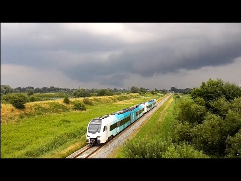 WINK+WINK rijden vlak voor stortbui Groningen uit, als RS1 Leeuwarden // WINKs passby, 8-7-2021.