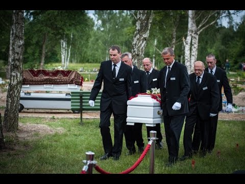 Beerdigung einer vierfachen syrischen Mutter (34), die auf dem Weg nach Europa ertrunken ist