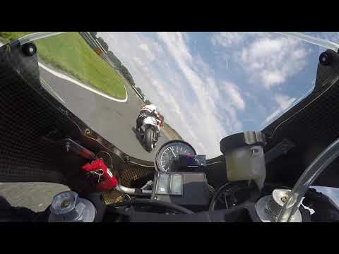 Mike Vökt #45 auf Förster-Aprilia RS 250 vs. Yamaha TZ 250 || Oschersleben