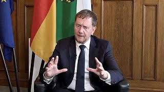Sachsens Ministerpräsident Kretschmer über Wirtschaft, AfD und Brandmauer