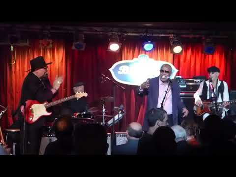 Jimmy Vivino's NYC Blues Revue ft Sam Moore - Soul Man 9-6-17 BB King, NY