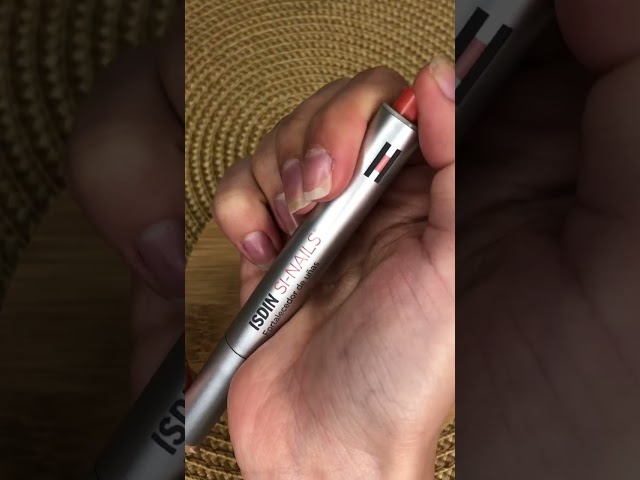 Vídeo relacionado con PODERM Esmalte Fortalecedor de Uñas - Soft Sage | Repara y Fortalece Uñas Dañadas y Debilitadas por Esmaltes Semipermanentes | Biotina, Silicio y Queratina | Desarrollado por un Podólogo en Suiza